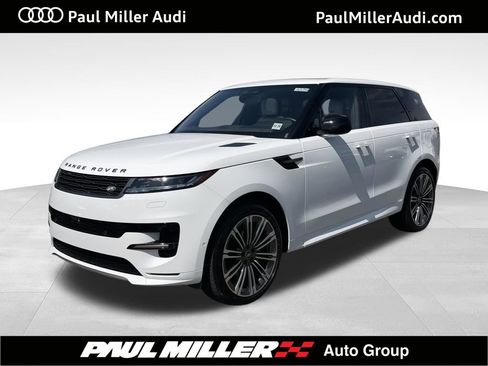 Used 2025 Land Rover Range Rover Sport Dynamic SE AWD/4WD image 1