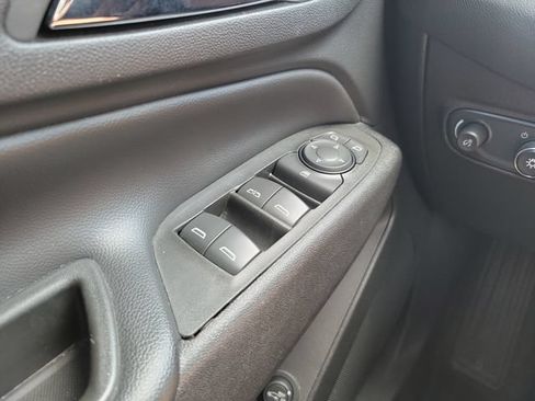 Used 2022 Chevrolet Equinox LT FWD image 24