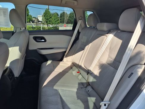 Used 2025 Nissan Rogue SV FWD image 19
