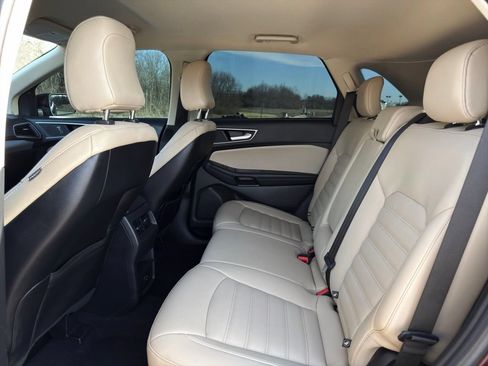 Used 2021 Ford Edge SEL AWD/4WD image 22