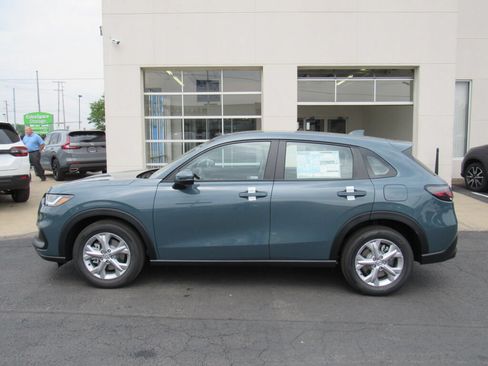 Used 2024 Honda HR-V LX image 2