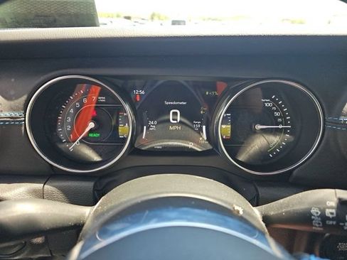 Used 2022 Jeep Wrangler Unlimited Rubicon 4xe w/ Cold Weather Group AWD/4WD image 13