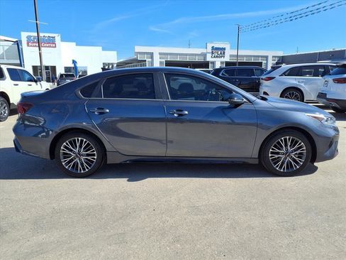 Used 2023 Kia Forte GT-Line image 8