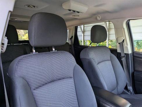 Used 2016 Dodge Journey SE w/ Flexible Seating Group image 6