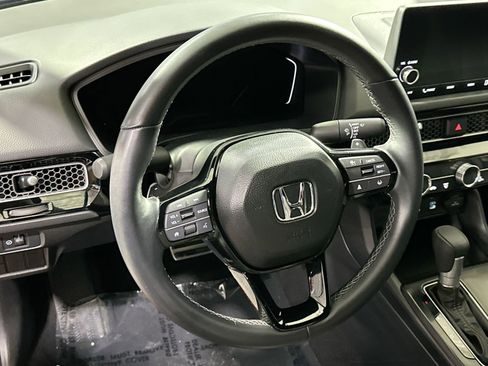 Used 2025 Honda Civic Sport image 18