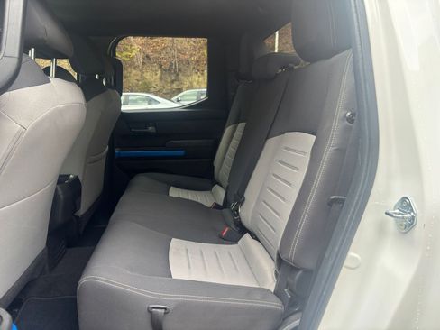 Used 2025 Toyota Tacoma TRD Off-Road image 37