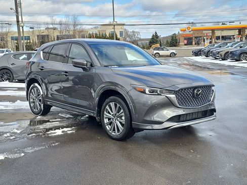 New 2025 MAZDA CX-5 Signature image 4
