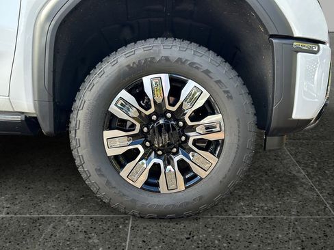 New 2026 GMC Sierra 2500 Denali image 9