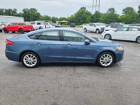 Used 2019 Ford Fusion SE FWD image 6