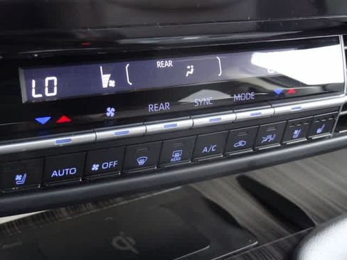 Certified 2023 Toyota Sienna Platinum AWD/4WD image 45