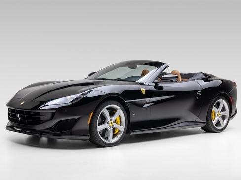 Used 2020 Ferrari Portofino RWD image 2
