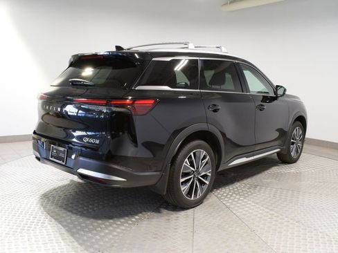 Certified 2026 INFINITI QX60 Luxe w/ Family Package AWD/4WD image 8