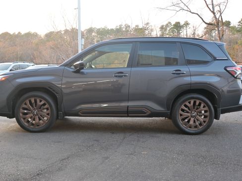 Used 2025 Subaru Forester Sport image 6
