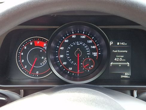 Used 2023 Hyundai Elantra SEL FWD image 24