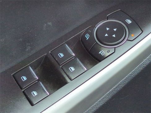 Certified 2022 Ford Explorer XLT image 23