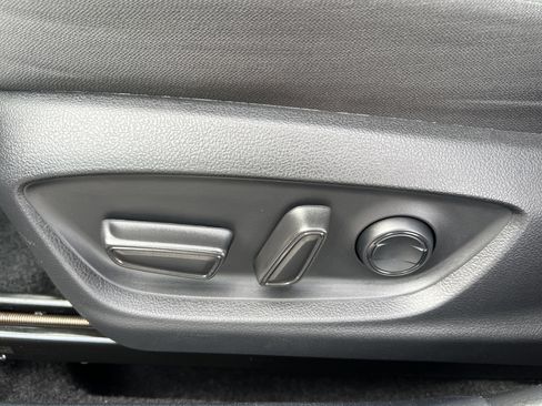 Certified 2022 Toyota Camry LE image 20