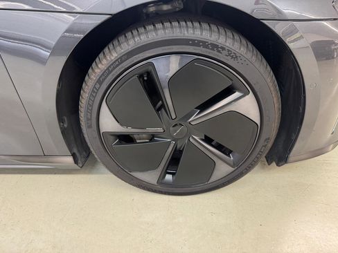 Used 2023 Lucid Air Touring AWD/4WD image 31