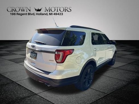 Used 2019 Ford Explorer XLT w/ Equipment Group 202A AWD/4WD image 7
