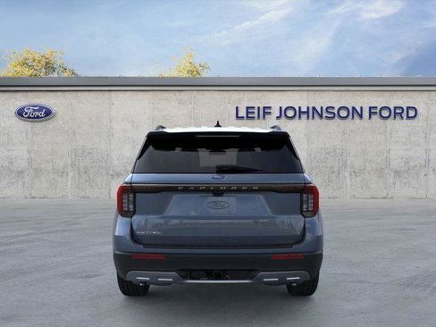 New 2026 Ford Explorer Active w/ Active Comfort Package RWD image 5