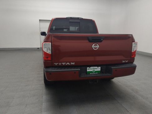 Used 2017 Nissan Titan SV RWD image 6
