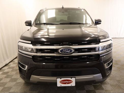 Used 2023 Ford Expedition Limited image 4