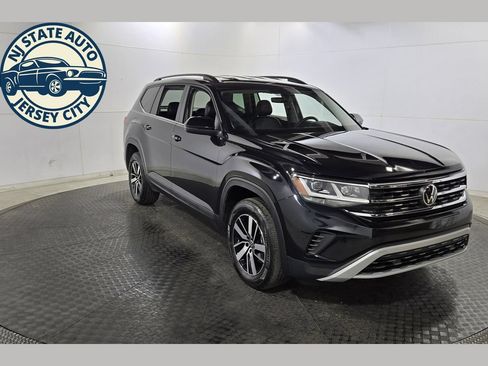 Used 2023 Volkswagen Atlas SE AWD/4WD image 1