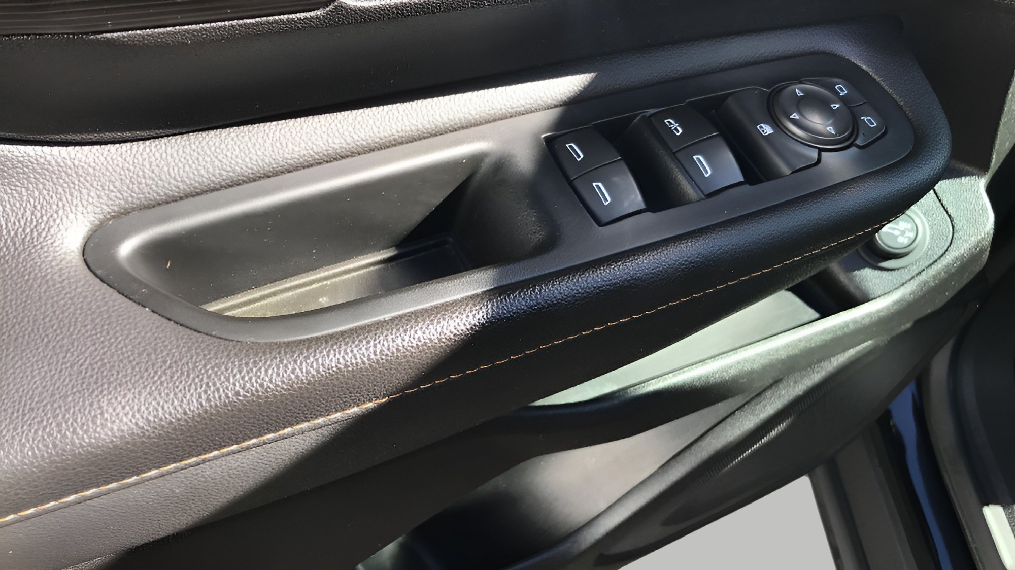 Used 2019 GMC Terrain SLT w/ Preferred Package FWD image 25