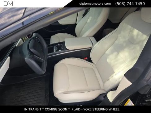Used 2022 Tesla Model S Plaid image 8