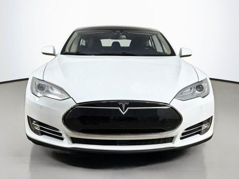 Used 2014 Tesla Model S 85 RWD image 2
