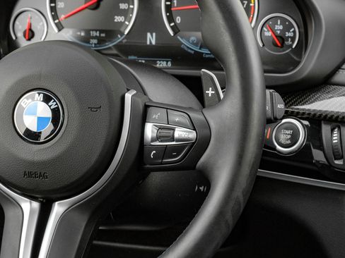 Used 2015 BMW X5 M image 18