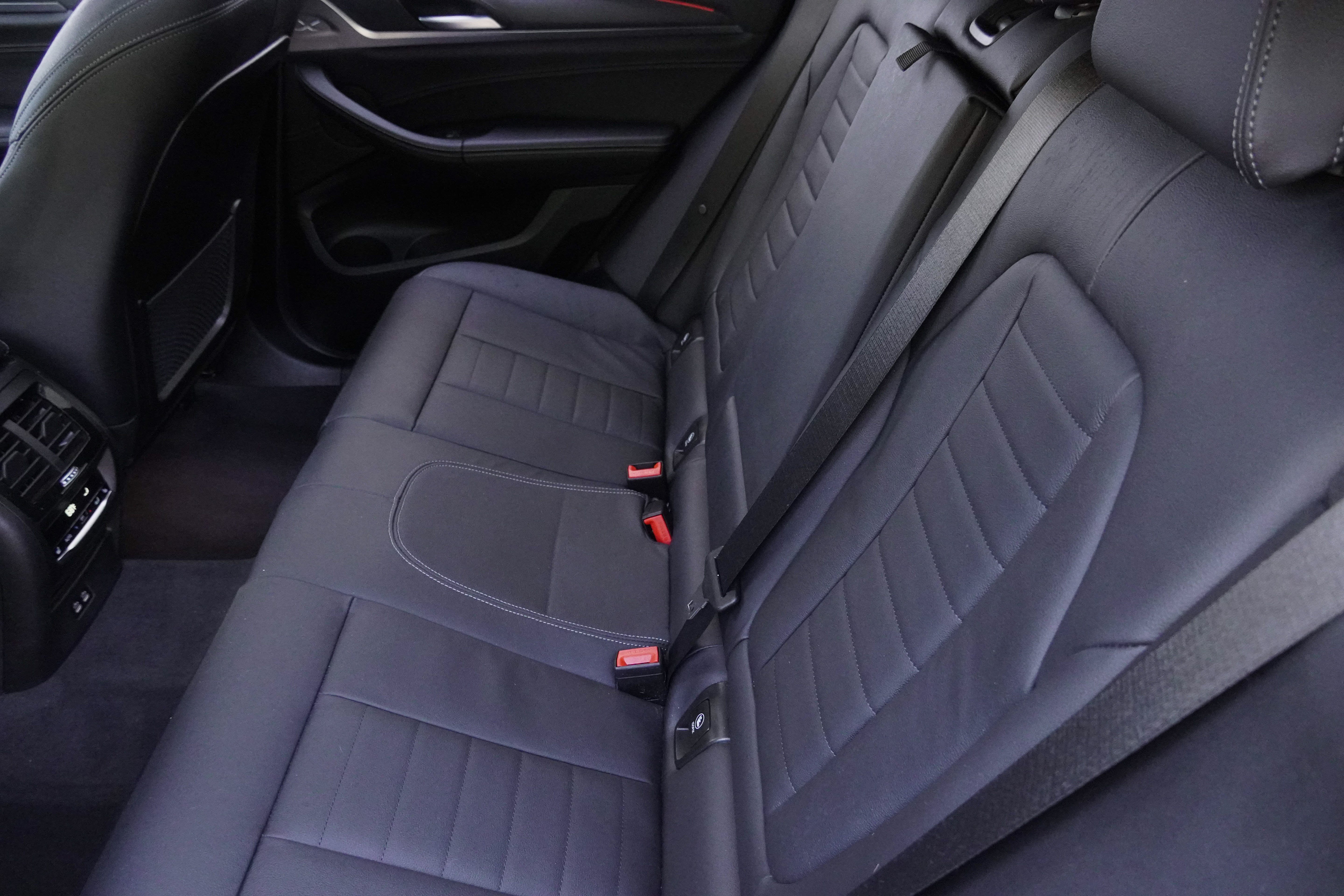 Certified 2025 BMW X4 M40i w/ Premium Package AWD/4WD image 37