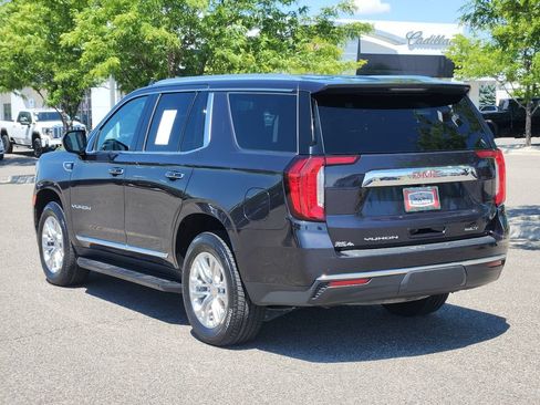 Used 2024 GMC Yukon SLT AWD/4WD image 9
