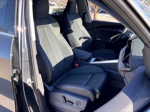 Certified 2025 Audi Q5 Premium Plus w/ Premium Plus image 8