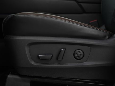 Used 2022 Nissan Pathfinder Platinum image 22