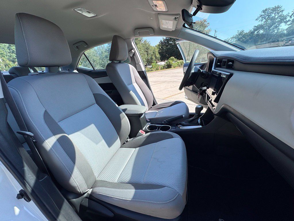 Used 2019 Toyota Corolla LE FWD image 22