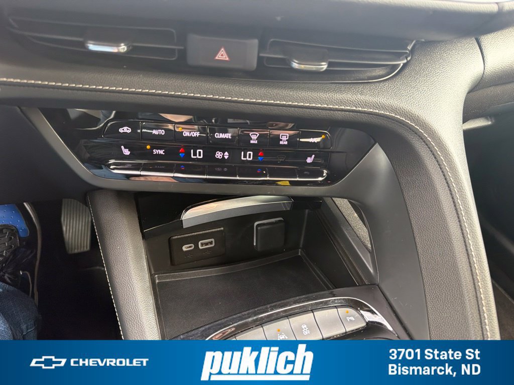 Used 2023 Buick Envision Essence AWD/4WD image 17