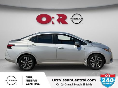 New 2025 Nissan Versa SV w/ Trunk Package FWD image 4
