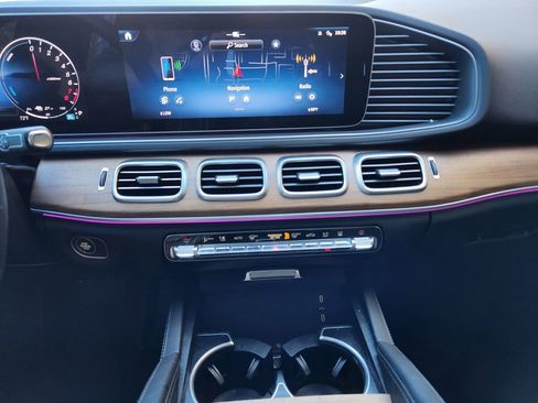 Certified 2025 Mercedes-Benz GLE 450e 4MATIC image 16