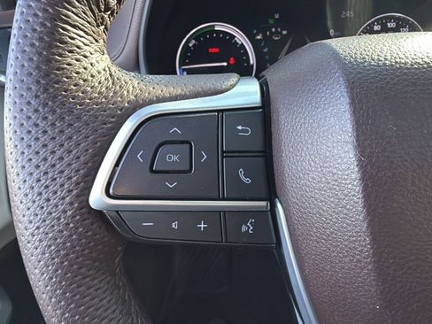 Certified 2024 Toyota Sienna Platinum image 26