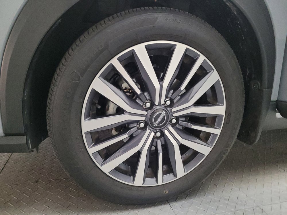 Used 2023 Nissan Kicks SV FWD image 31
