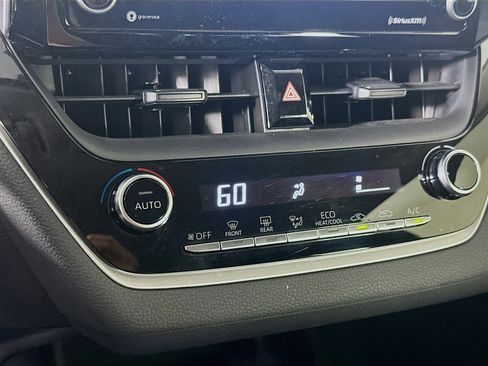 Used 2022 Toyota Corolla LE w/ Carpet Mat Package (TMS) image 23