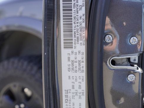 Used 2017 RAM 2500 Laramie w/ Sport Appearance Group image 5