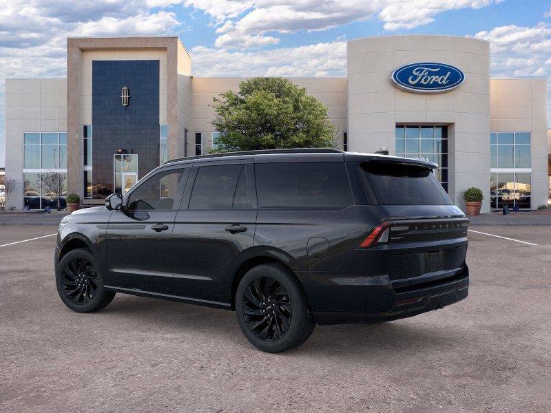 New 2025 Lincoln Navigator Reserve w/ Jet Appearance Package AWD/4WD image 4