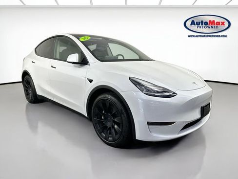 Used 2021 Tesla Model Y Long Range AWD/4WD image 1