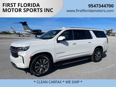 Used 2022 Chevrolet Suburban LT w/ Luxury Package RWD image 6