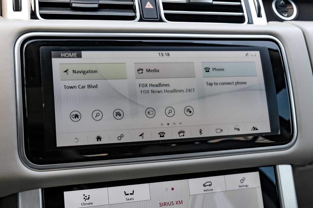 Used 2019 Land Rover Range Rover HSE AWD/4WD image 32