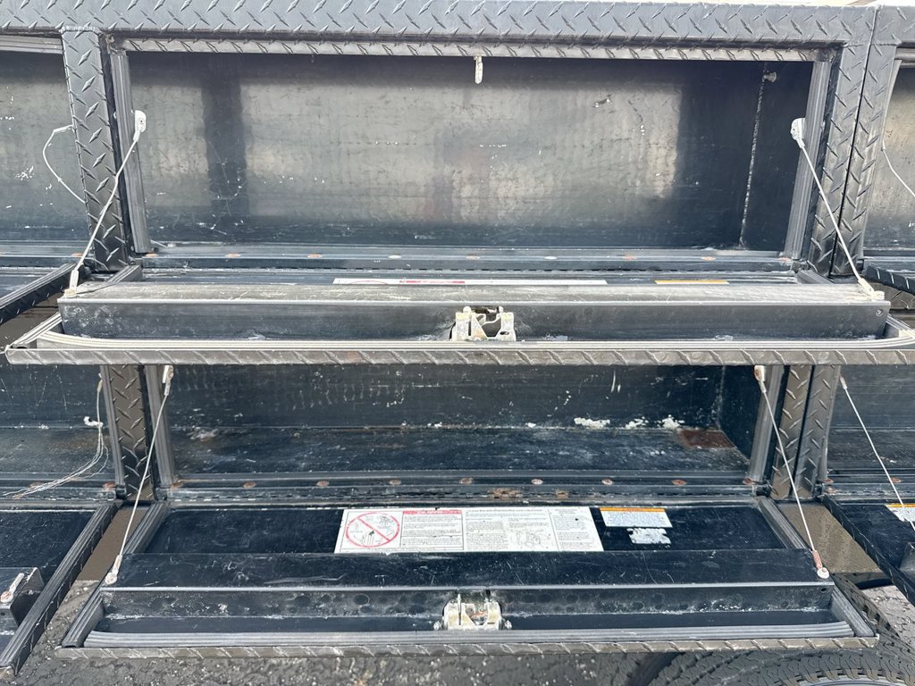 Used 2008 Ford F550 2WD Regular Cab Super Duty image 19