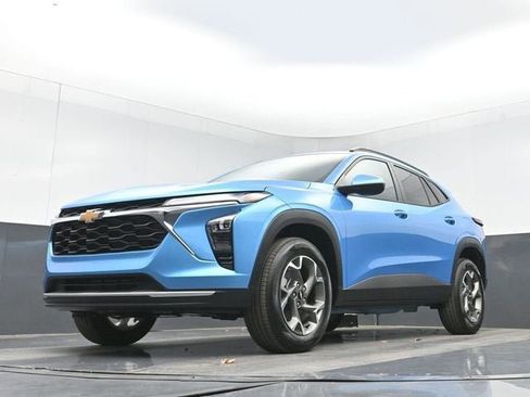New 2026 Chevrolet Trax LT w/ Driver Confidence Package FWD image 40