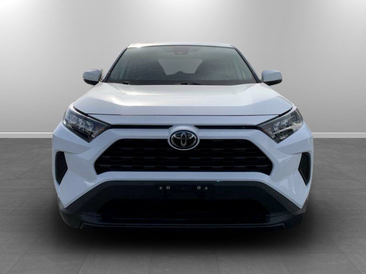 Used 2022 Toyota RAV4 LE AWD/4WD image 2