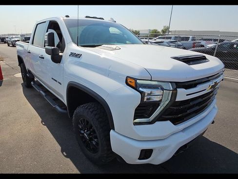 Used 2024 Chevrolet Silverado 2500 LTZ w/ LTZ Plus Package AWD/4WD image 6